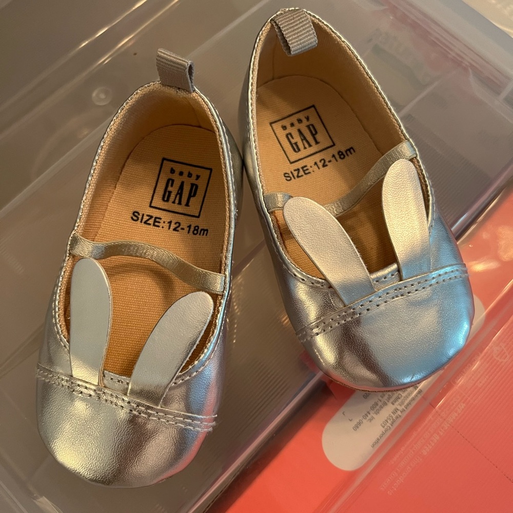 Baby gap bunny 🐰 shoes